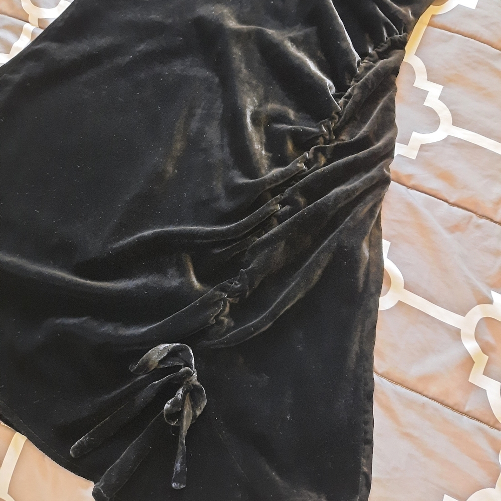 Viva Velvet Mini Black Dress 🍋 FOR LOVE & LEMONS - Picture 6 of 14